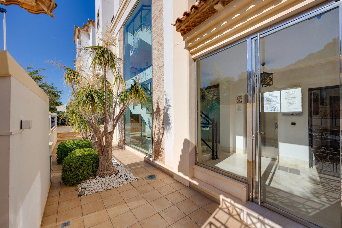 Se vende Apartamento Planta Baja de 2 dormitorios en Costa Blanca, Alicante, España