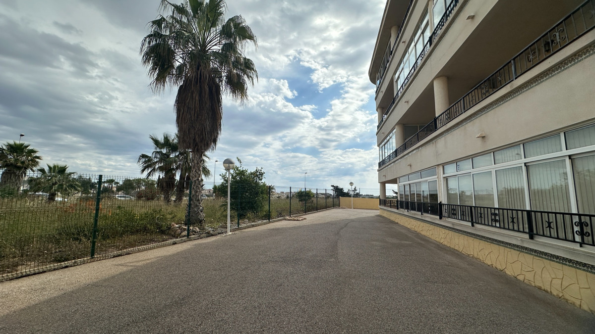 2 Bed Apartment for sale in Playa Flamenca Costa Blanca, Alicante, Spain