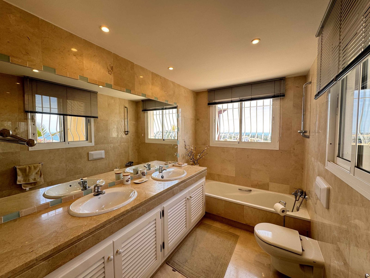 Se vende Ático de 2 dormitorios en Costa Del Sol, Málaga, España