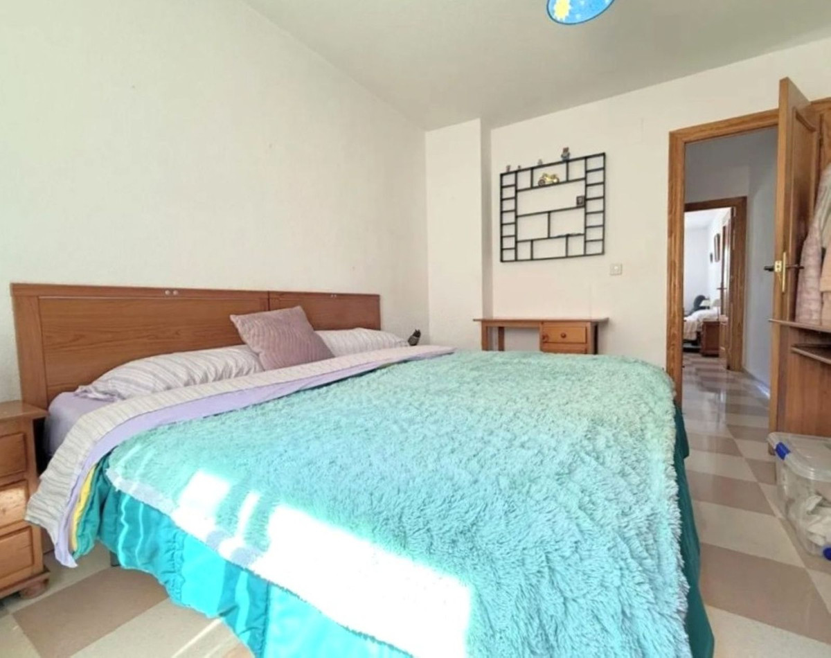 4 Bed Apartment for sale in Estepona Costa Del Sol, Málaga, Spain