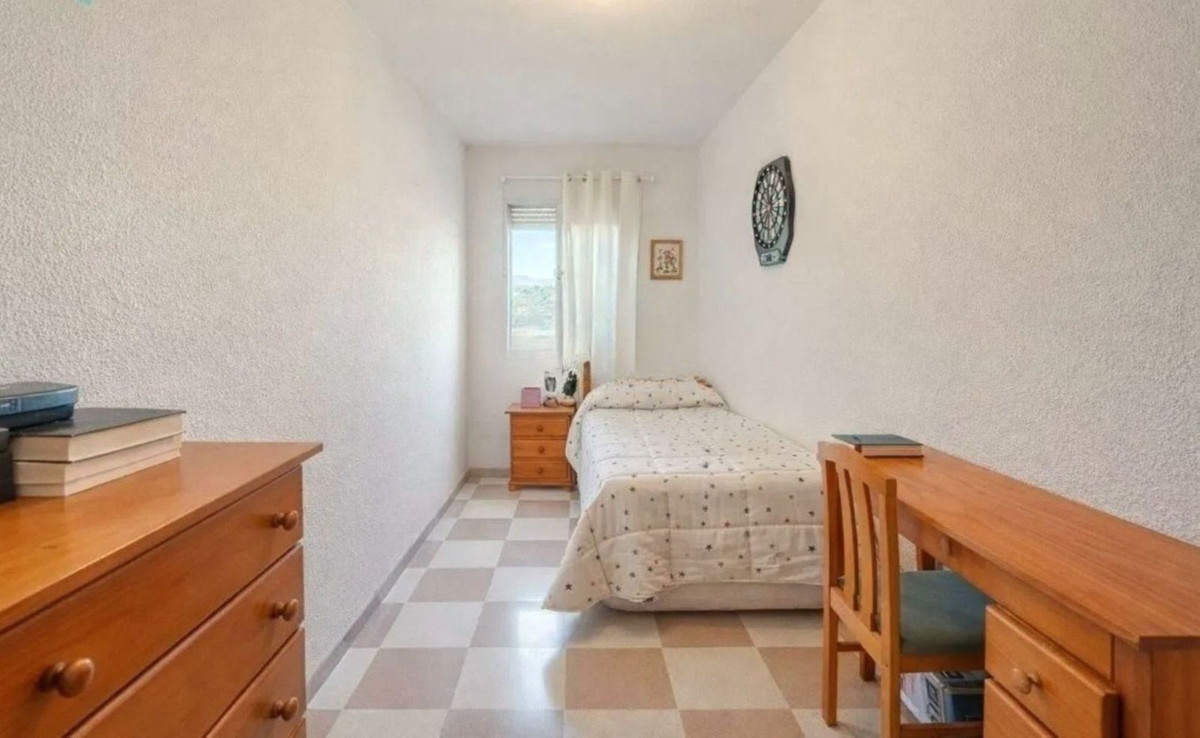 4 Bed Apartment for sale in Estepona Costa Del Sol, Málaga, Spain