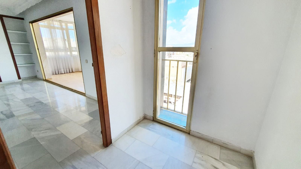 Se vende Apartamento Planta Media de 3 dormitorios en Costa Del Sol, Málaga, España
