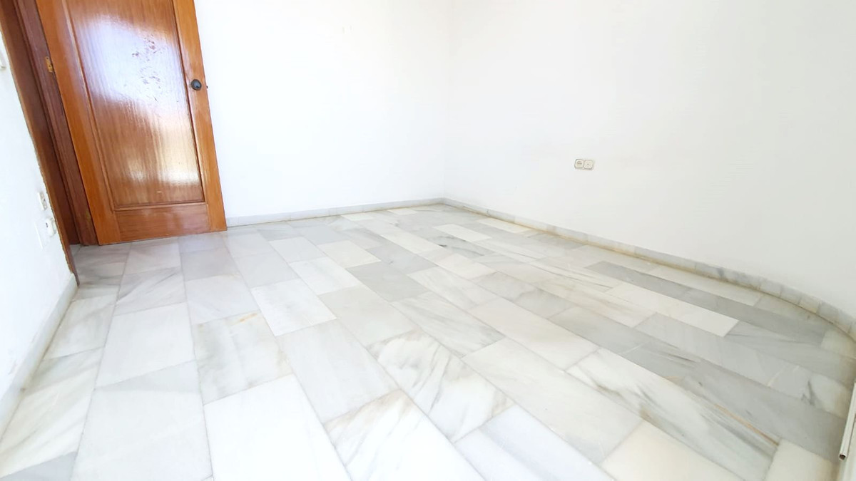 Se vende Apartamento Planta Media de 3 dormitorios en Costa Del Sol, Málaga, España
