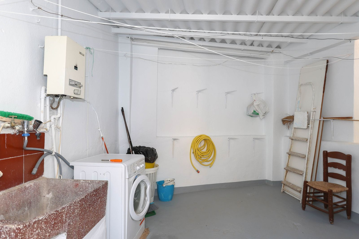 Se vende Adosada de 6 dormitorios en Costa Del Sol, Málaga, España