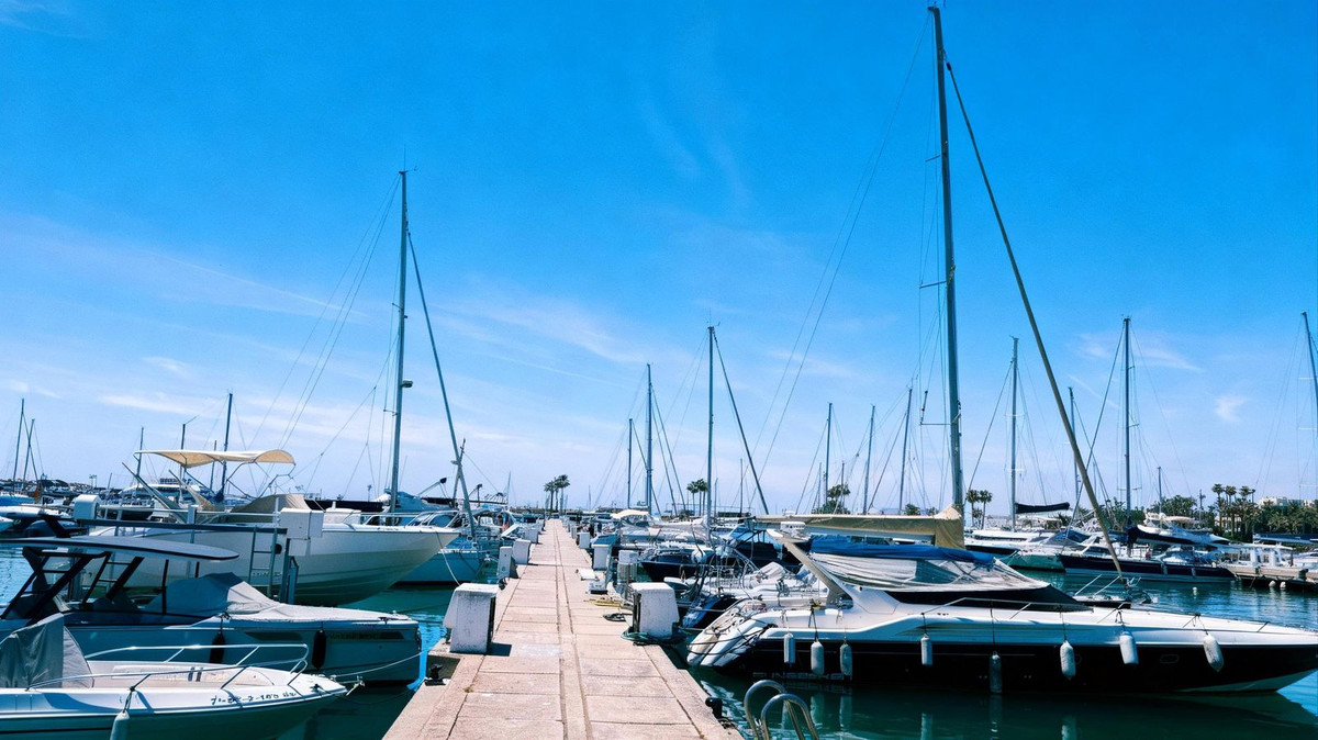 Plots for sale in Sotogrande Costa Del Sol, Cádiz, Spain