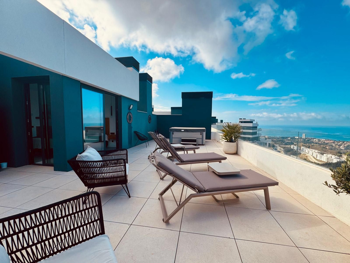 3 Bed Apartment for sale in Altos De Los Monteros Costa Del Sol, Málaga, Spain