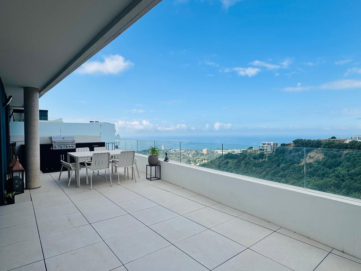 3 Bed Apartment for sale in Altos De Los Monteros Costa Del Sol, Málaga, Spain