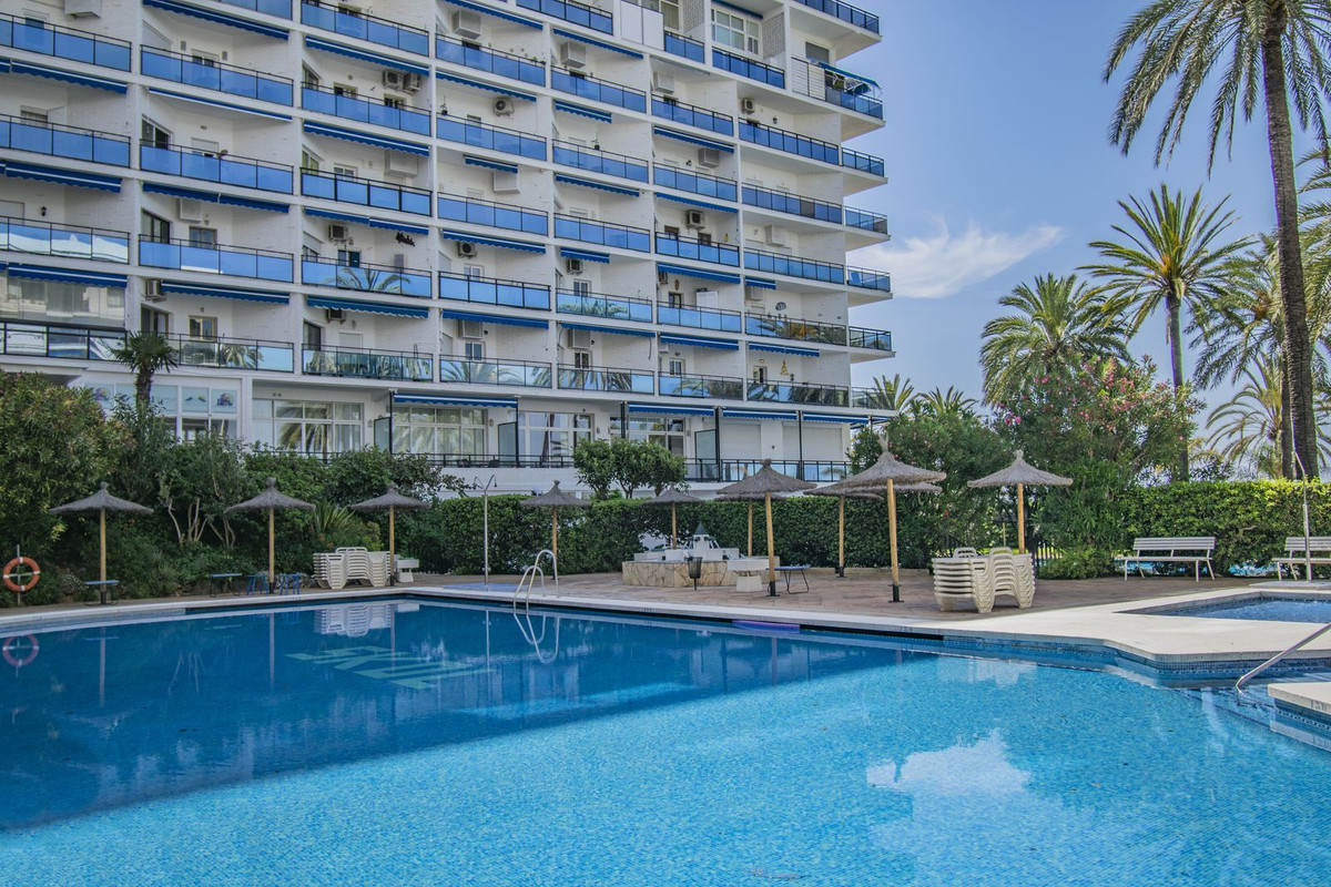 1 Bed Apartment for sale in Marbella Costa Del Sol, Málaga, Spain