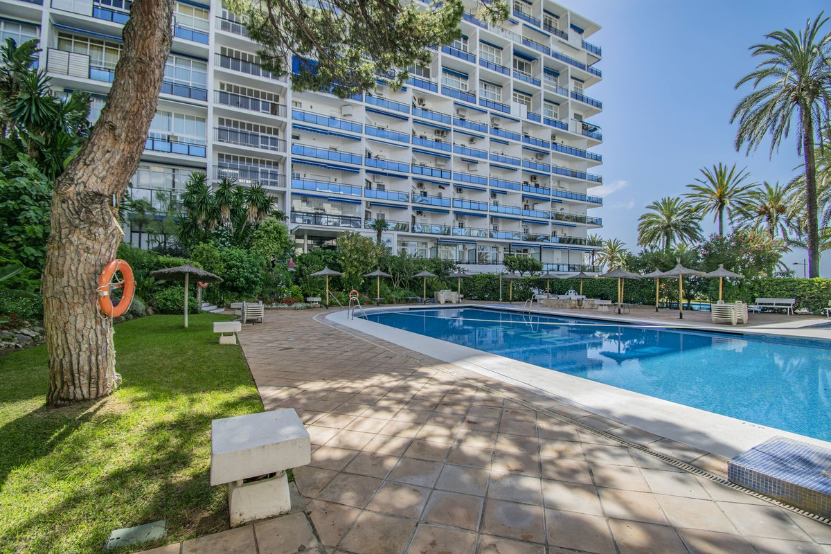 1 Bed Apartment for sale in Marbella Costa Del Sol, Málaga, Spain