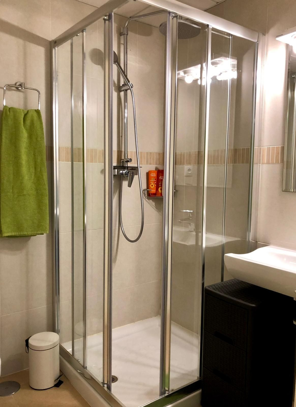 Se vende Apartamento Planta Media de 2 dormitorios en Costa Del Sol, Málaga, España