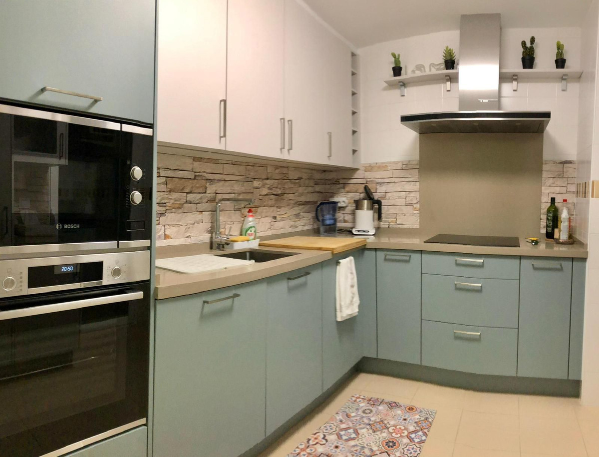 Se vende Apartamento Planta Media de 2 dormitorios en Costa Del Sol, Málaga, España