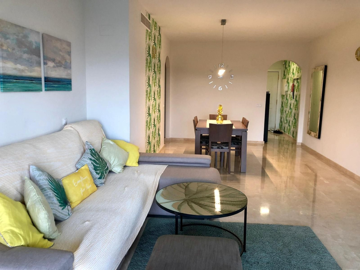 Se vende Apartamento Planta Media de 2 dormitorios en Costa Del Sol, Málaga, España