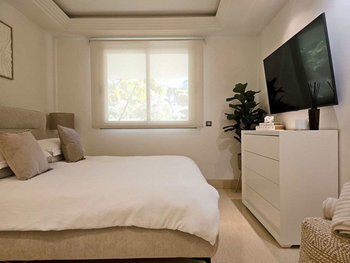 3 Bed Apartment for sale in Benahavís Costa Del Sol, Málaga, Spain