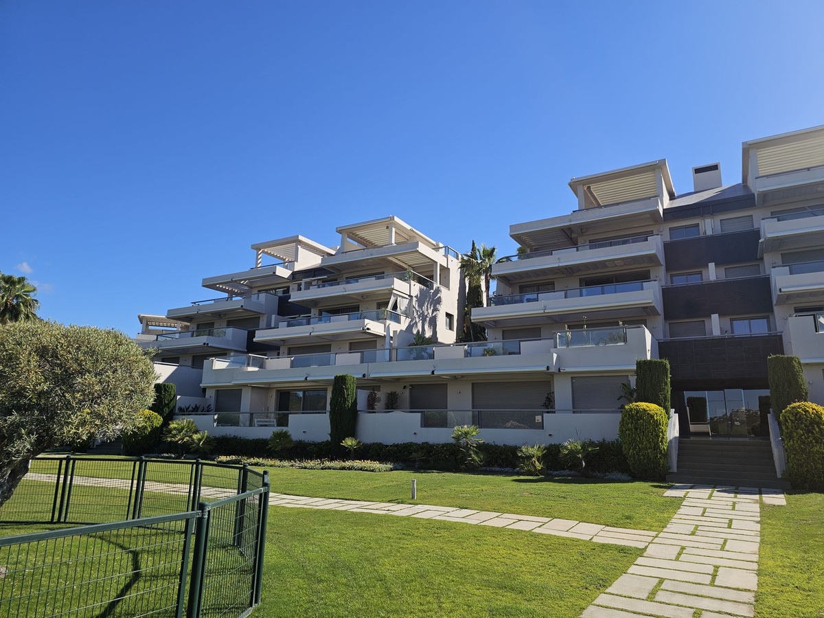 3 Bed Apartment for sale in Benahavís Costa Del Sol, Málaga, Spain