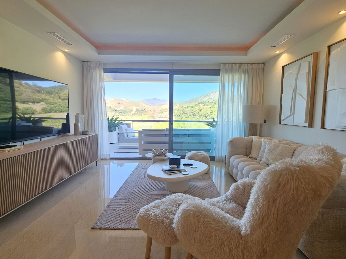 3 Bed Apartment for sale in Benahavís Costa Del Sol, Málaga, Spain