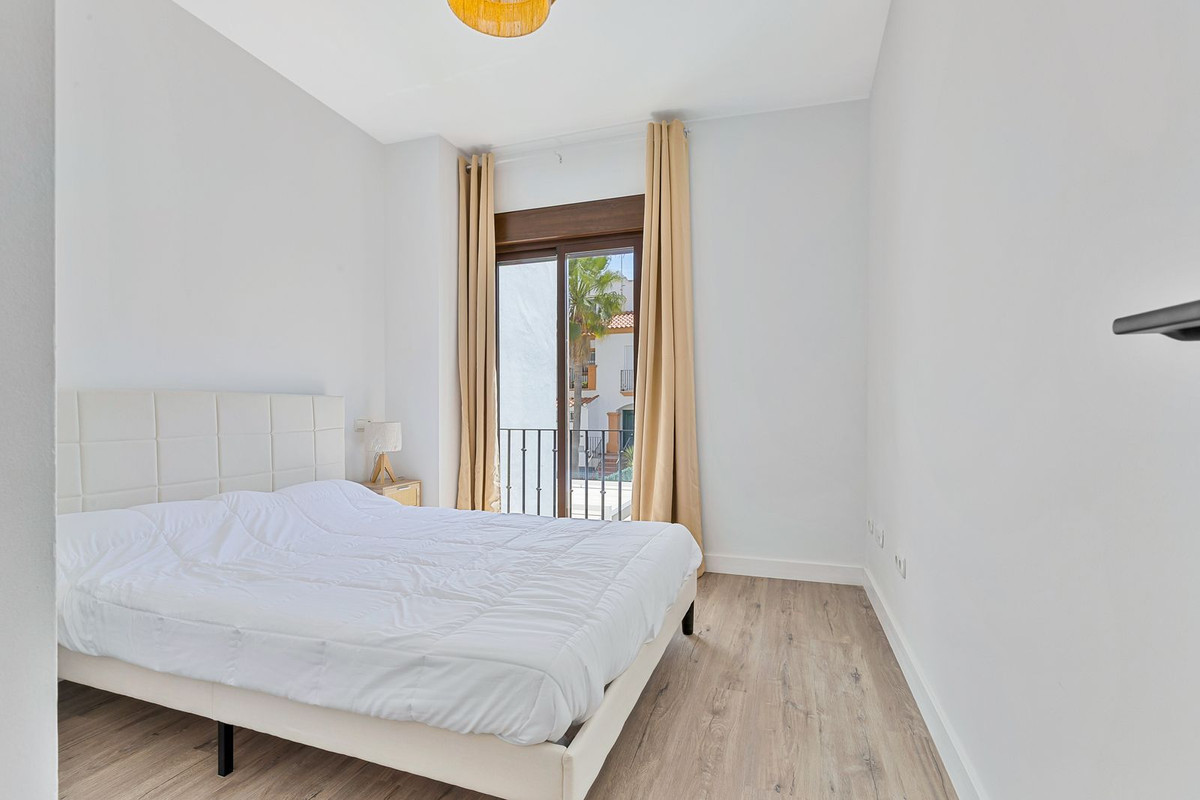 5 Bed Townhouse for sale in Casares Playa Costa Del Sol, Málaga, Spain