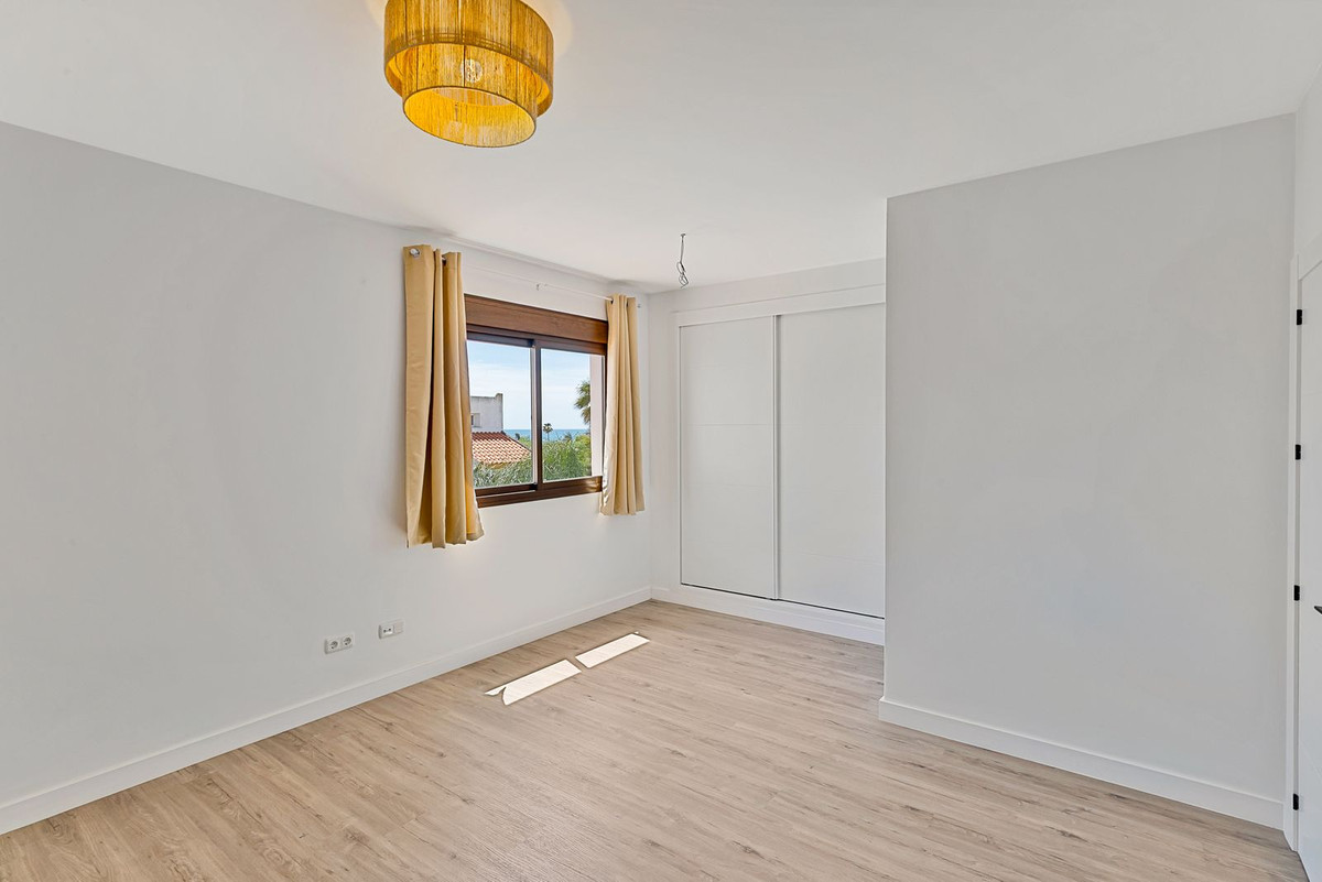 5 Bed Townhouse for sale in Casares Playa Costa Del Sol, Málaga, Spain