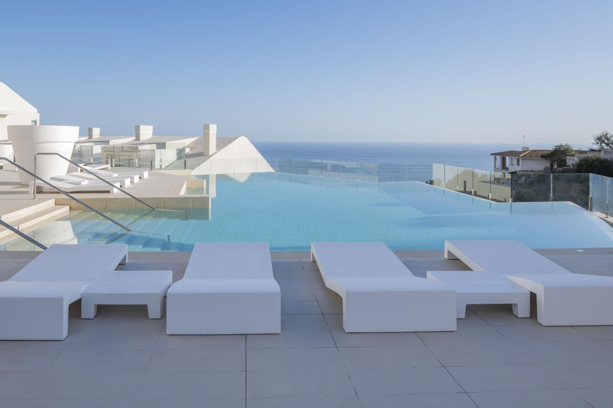 3 Bed Apartment for sale in Benalmadena Costa Del Sol, Málaga, Spain