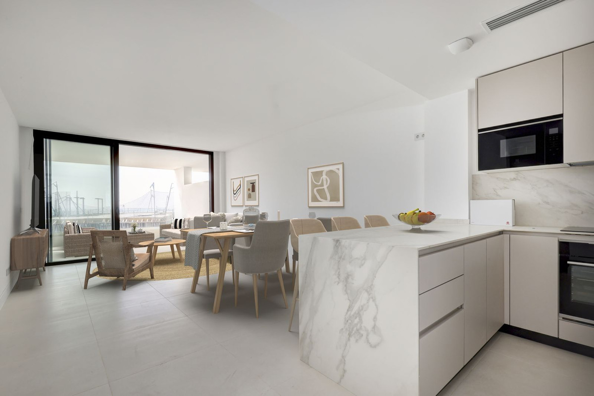 2 Bed Apartment for sale in Fuengirola Costa Del Sol, Málaga, Spain