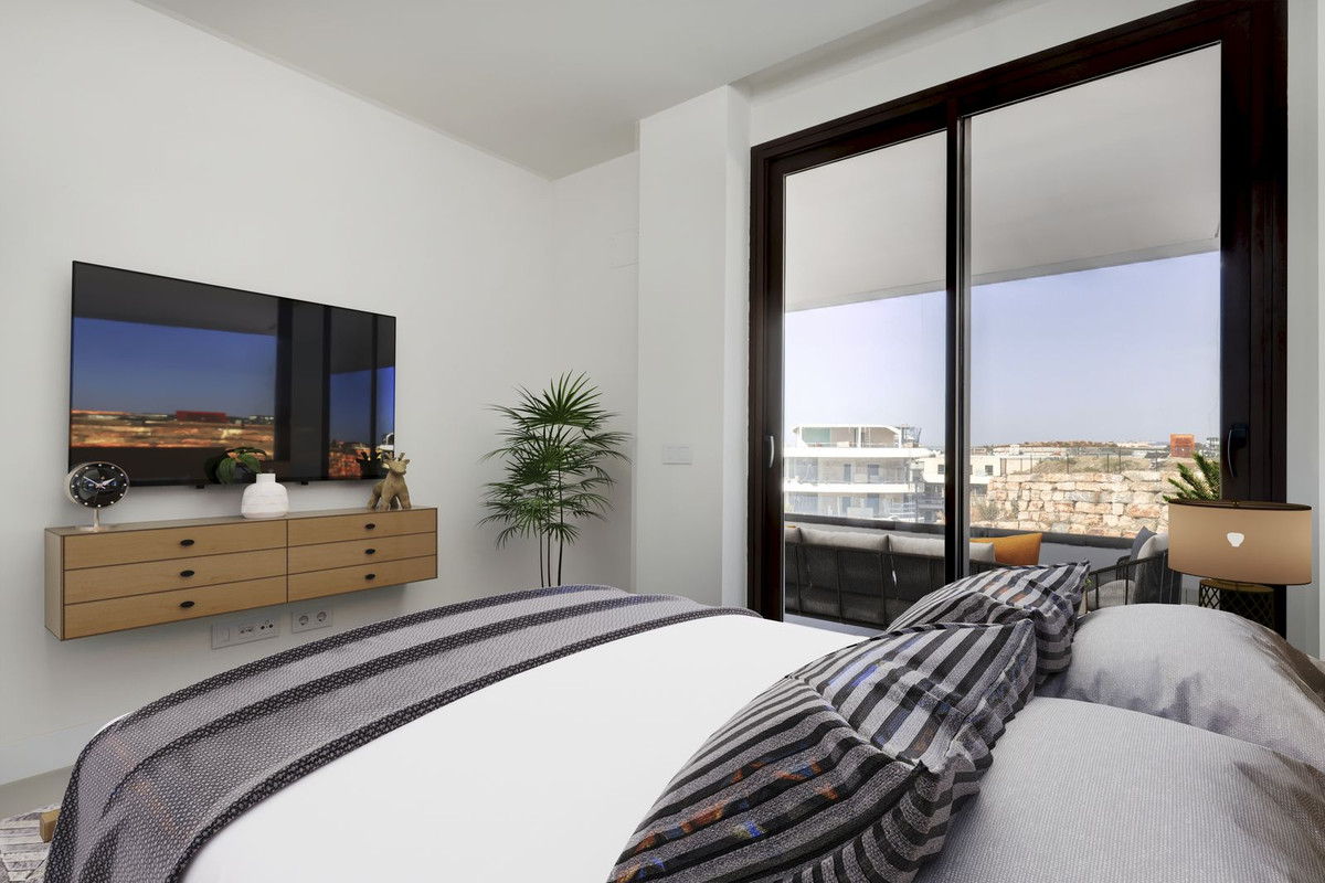 3 Bed Apartment for sale in Fuengirola Costa Del Sol, Málaga, Spain