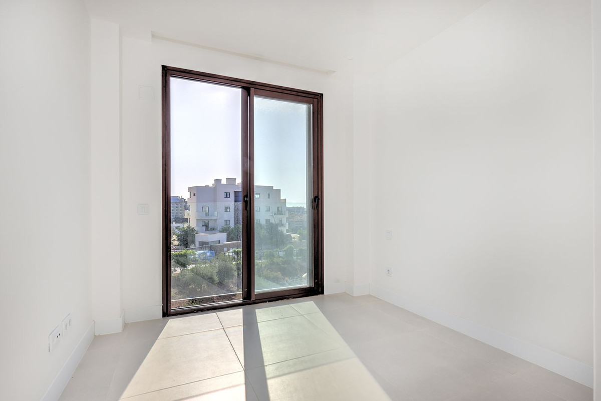 3 Bed Apartment for sale in Fuengirola Costa Del Sol, Málaga, Spain