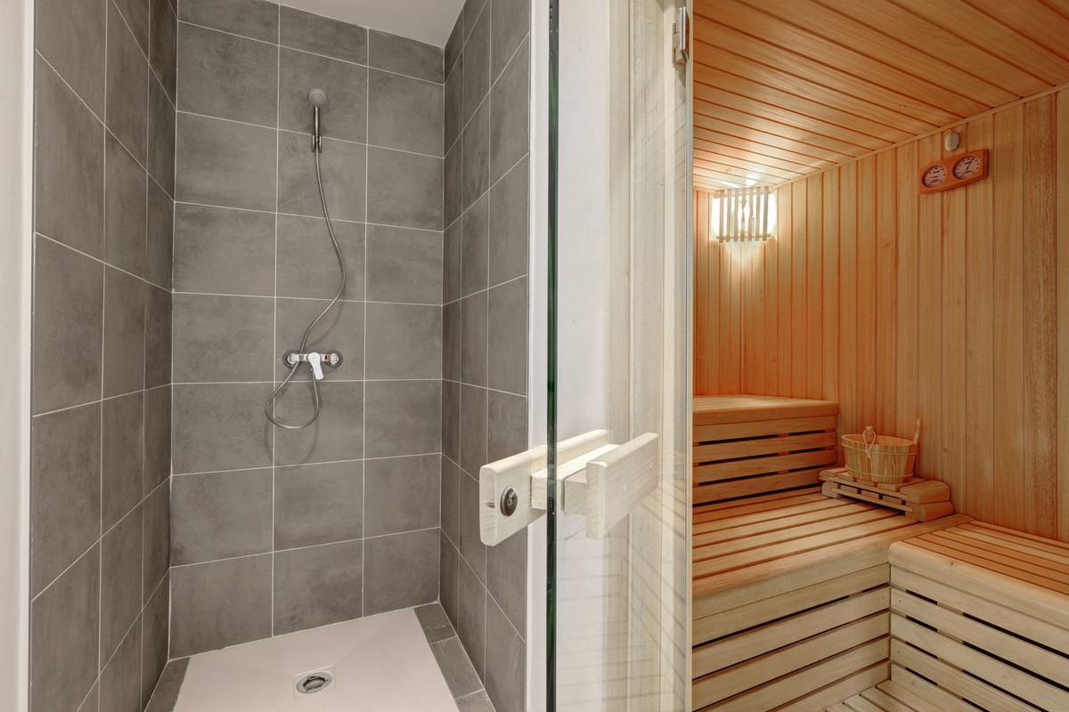 3 Bed Apartment for sale in Fuengirola Costa Del Sol, Málaga, Spain