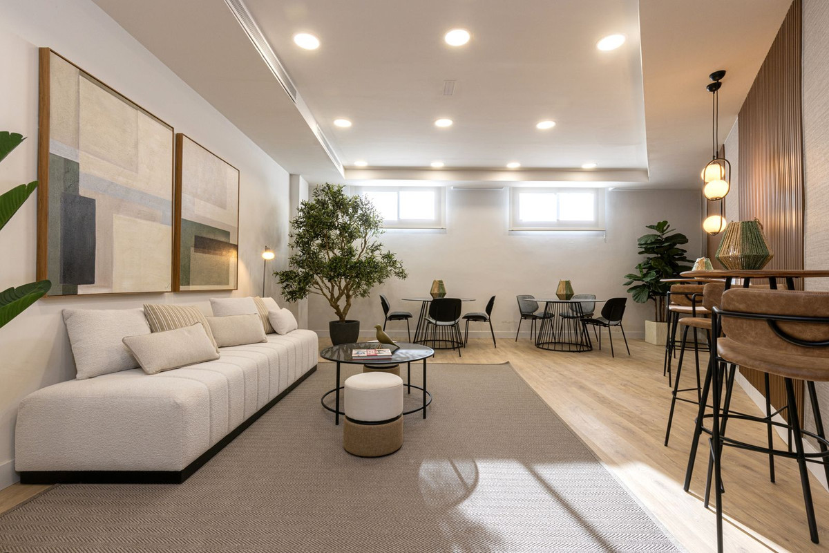 3 Bed Apartment for sale in Fuengirola Costa Del Sol, Málaga, Spain