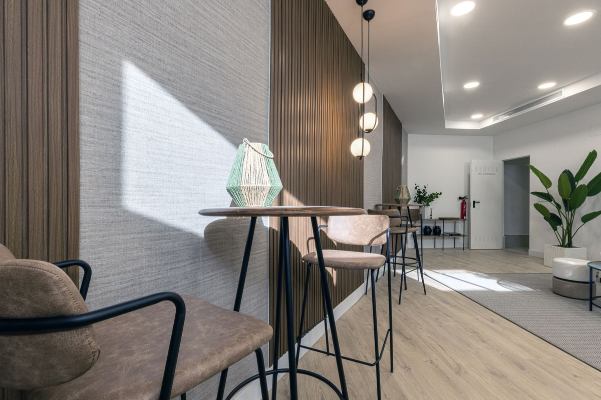 3 Bed Apartment for sale in Fuengirola Costa Del Sol, Málaga, Spain