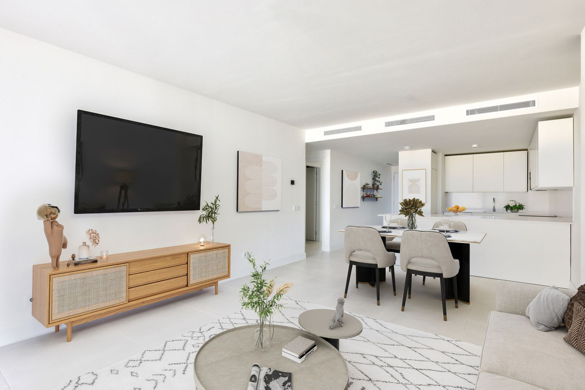 3 Bed Apartment for sale in Fuengirola Costa Del Sol, Málaga, Spain