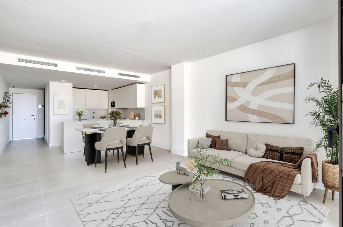 3 Bed Apartment for sale in Fuengirola Costa Del Sol, Málaga, Spain