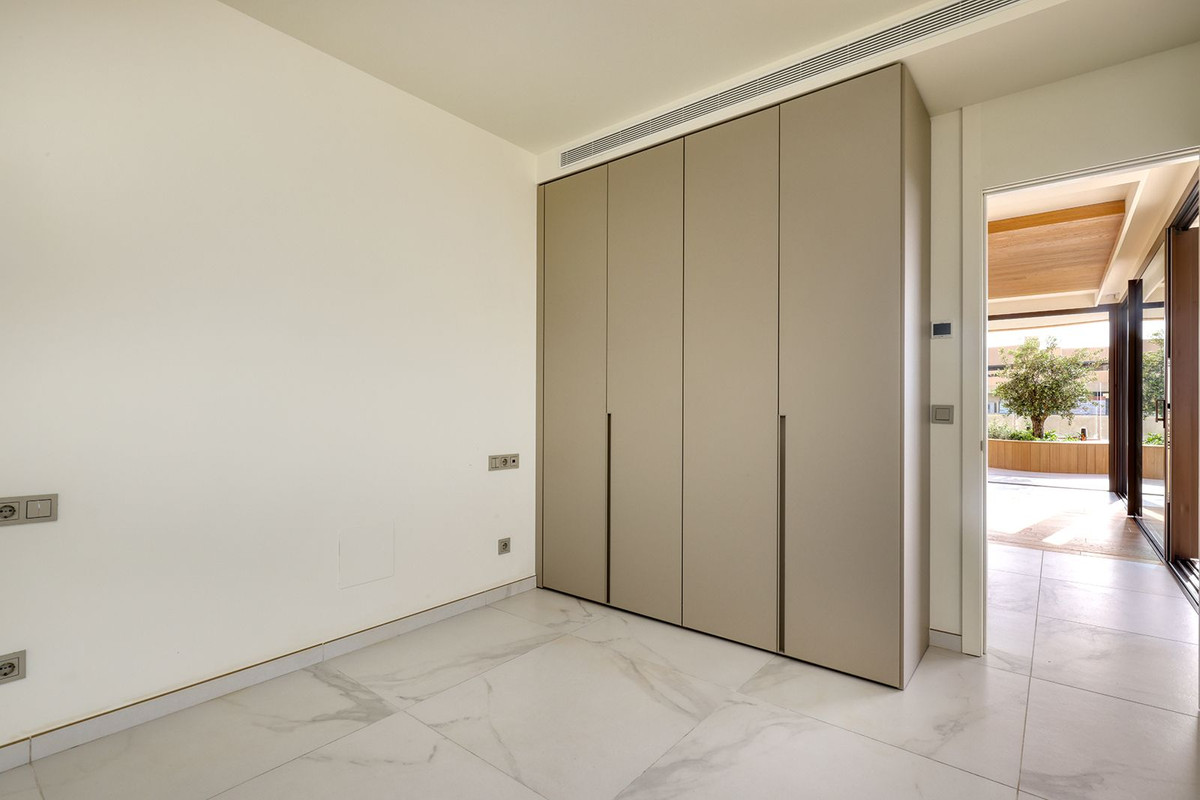 3 Bed Apartment for sale in Fuengirola Costa Del Sol, Málaga, Spain
