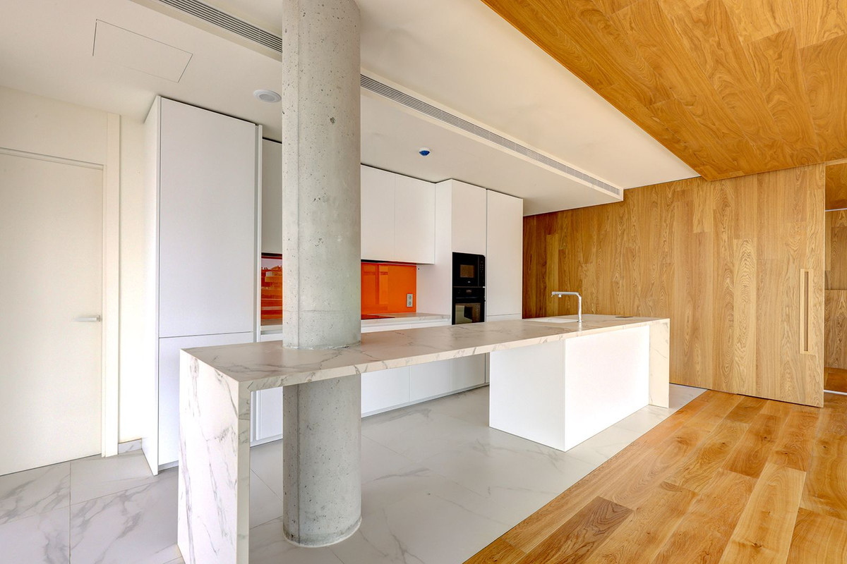 3 Bed Apartment for sale in Fuengirola Costa Del Sol, Málaga, Spain