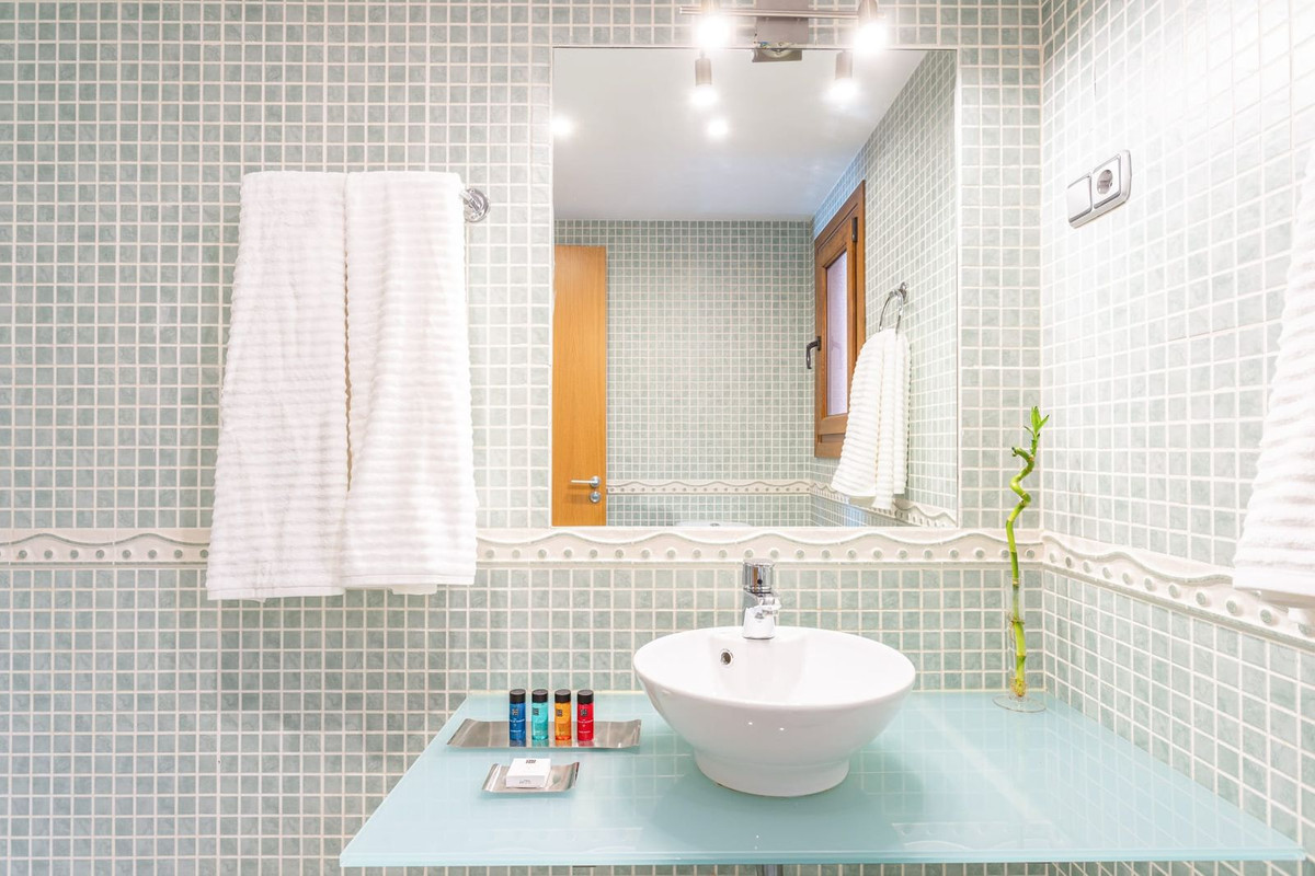 3 Bed Apartment for sale in Carvajal Costa Del Sol, Málaga, Spain