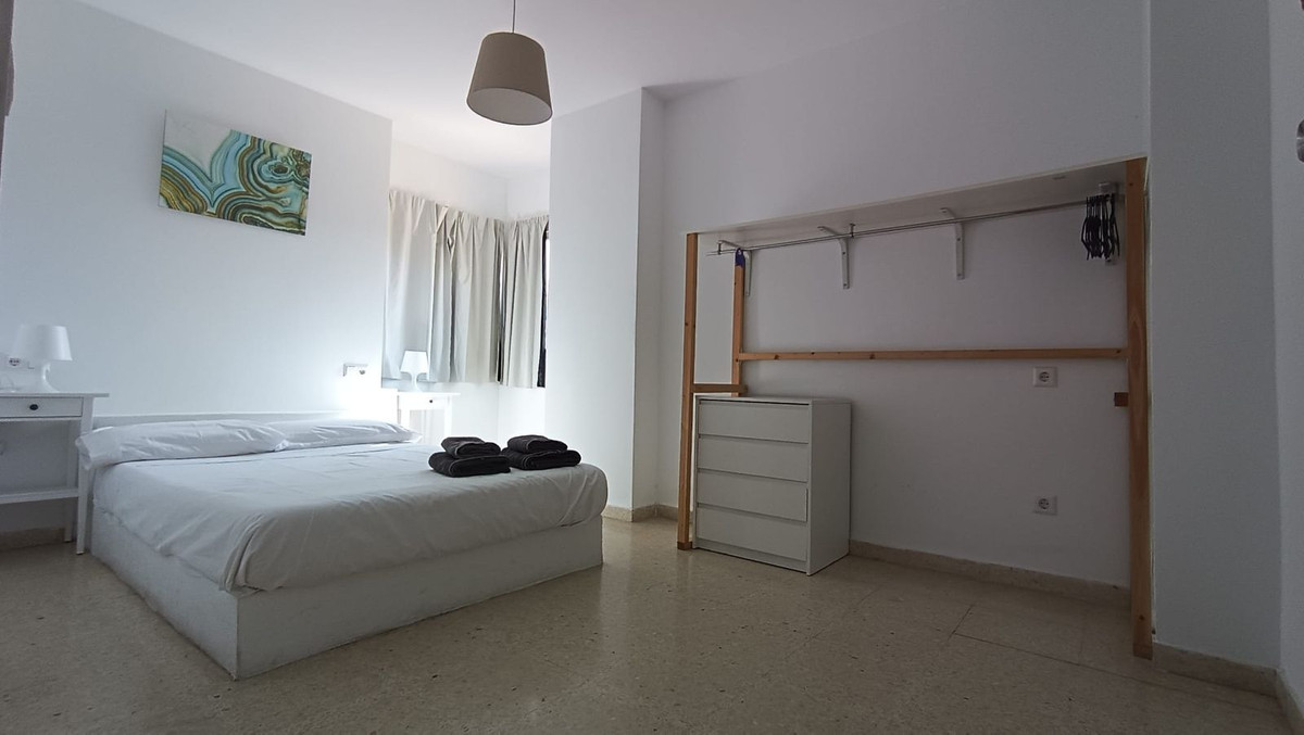 Se vende Apartamento Planta Baja de 4 dormitorios en Costa Del Sol, Málaga, España
