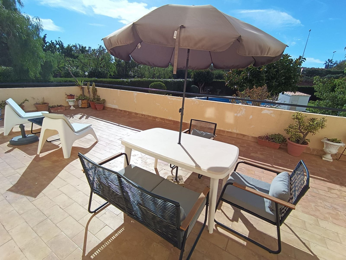 Se vende Apartamento Planta Baja de 4 dormitorios en Costa Del Sol, Málaga, España