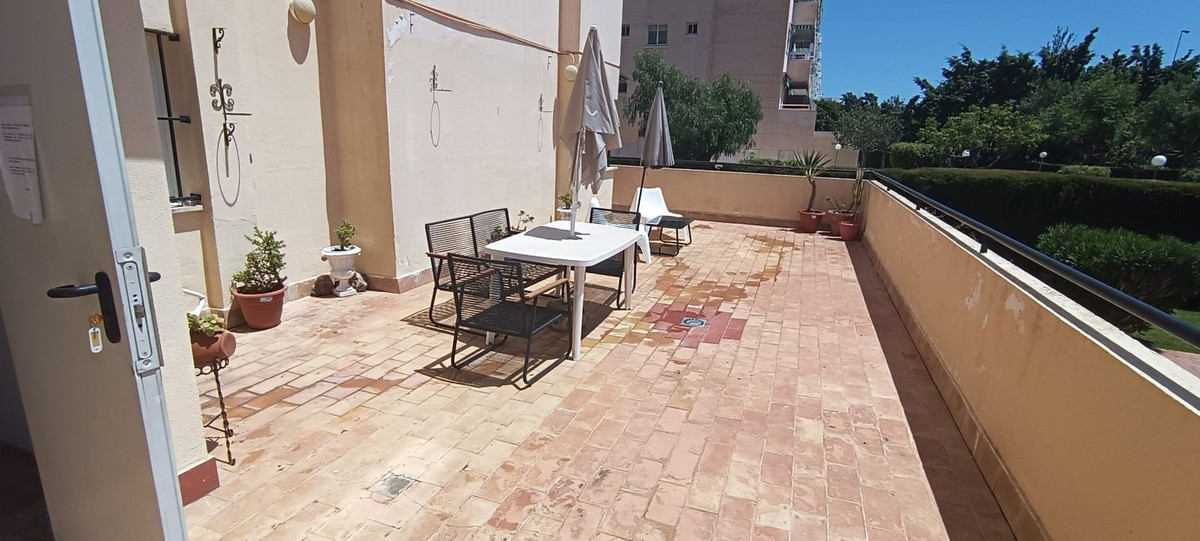 Se vende Apartamento Planta Baja de 4 dormitorios en Costa Del Sol, Málaga, España