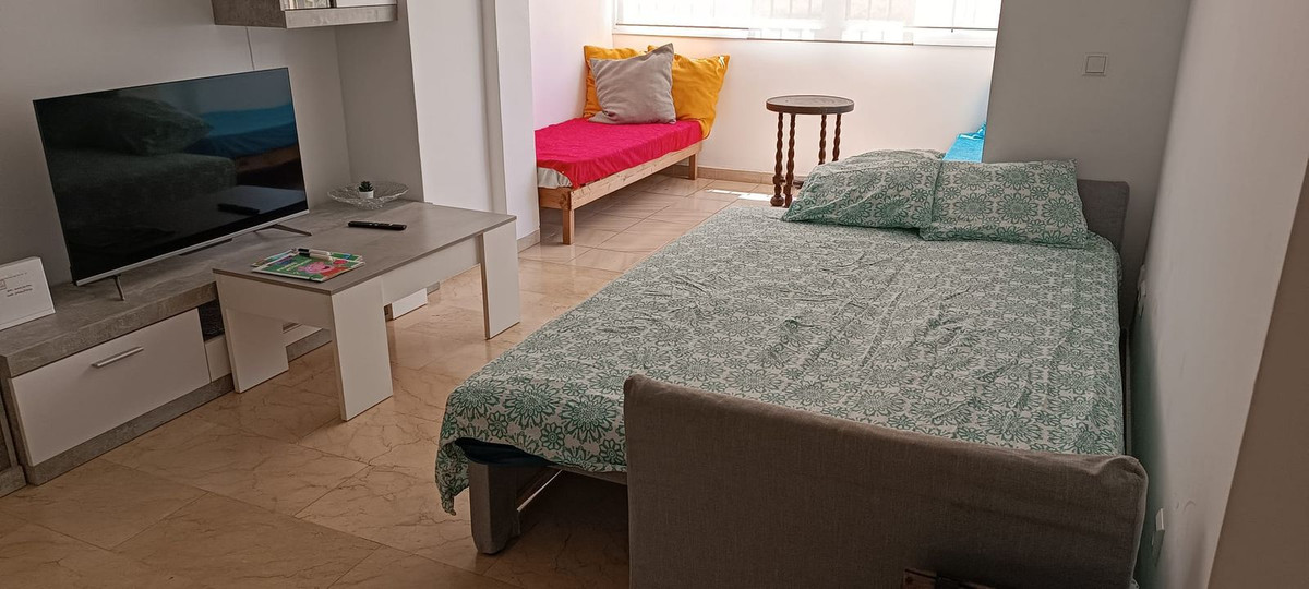 Se vende Apartamento Planta Baja de 4 dormitorios en Costa Del Sol, Málaga, España