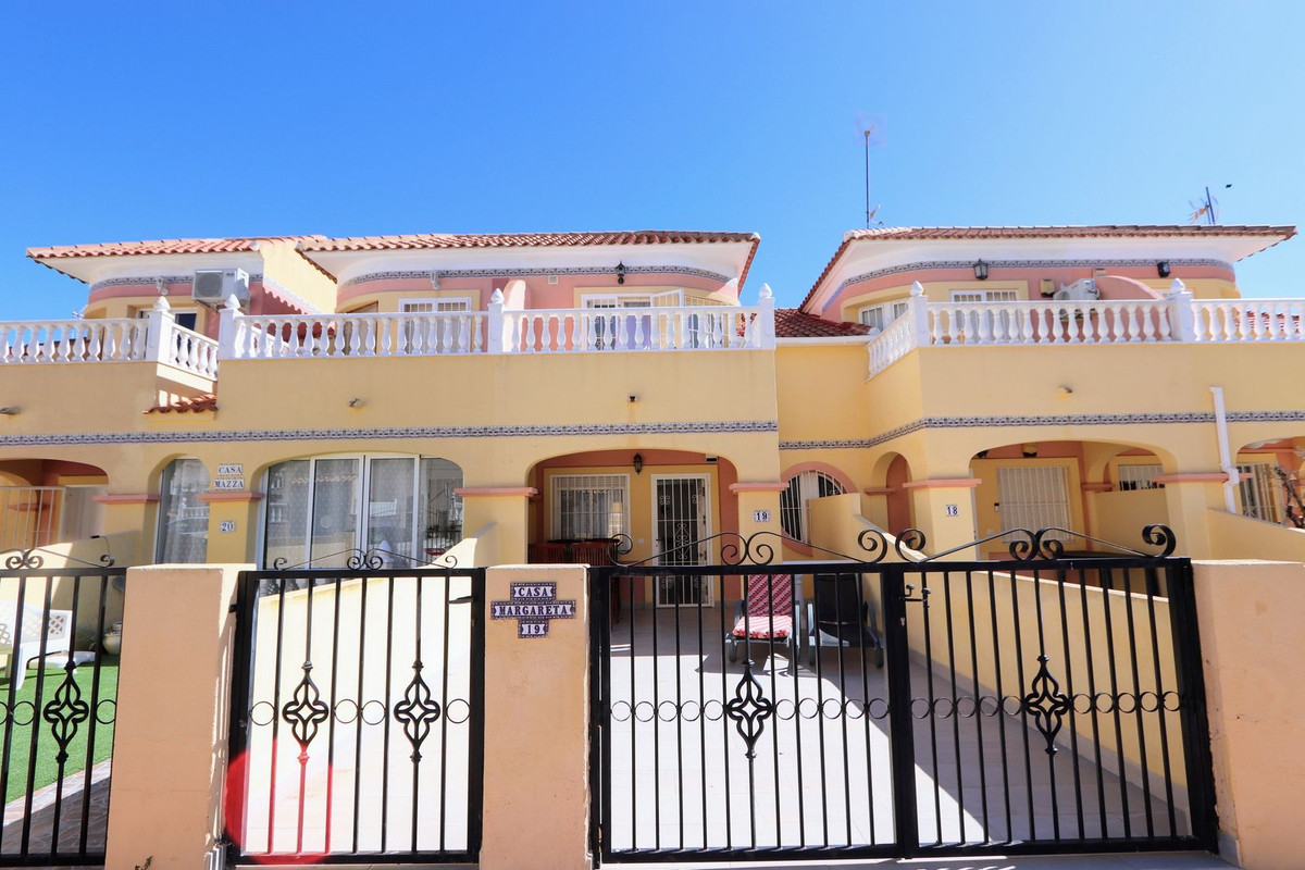 Se vende Adosada de 2 dormitorios en Costa Blanca, Alicante, España