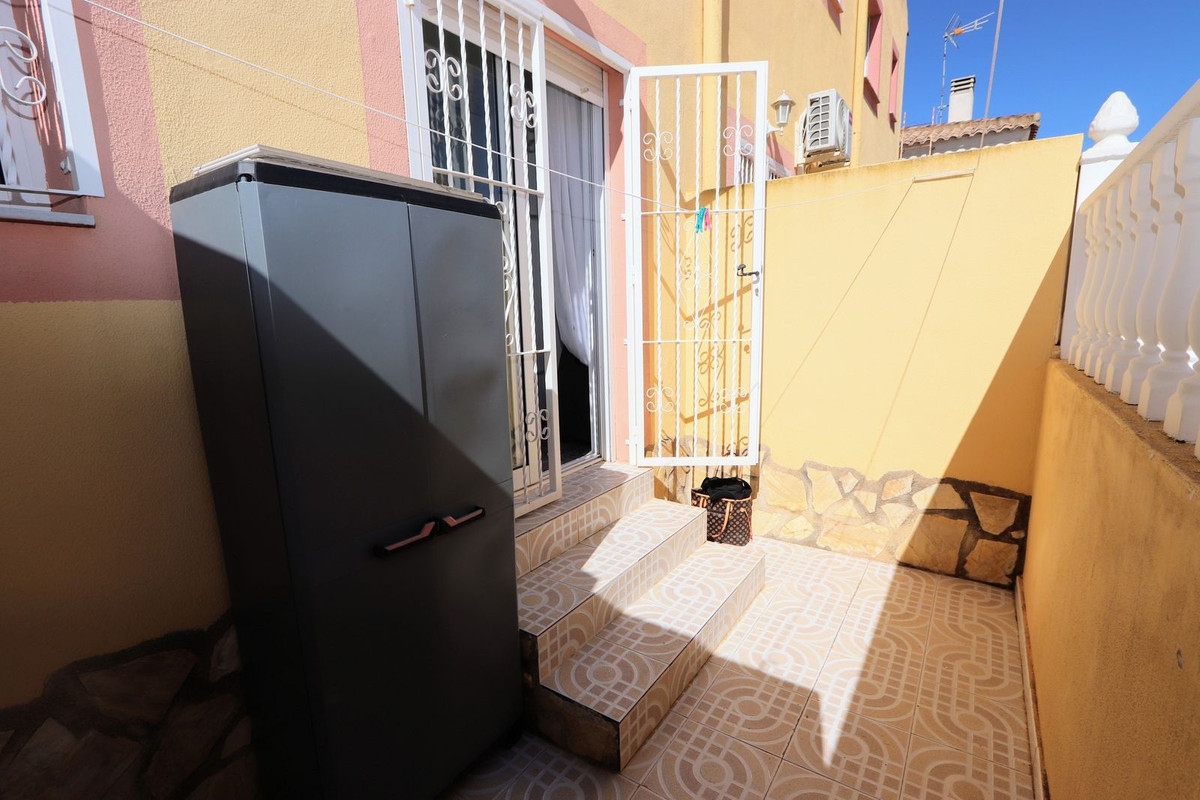 Se vende Adosada de 2 dormitorios en Costa Blanca, Alicante, España