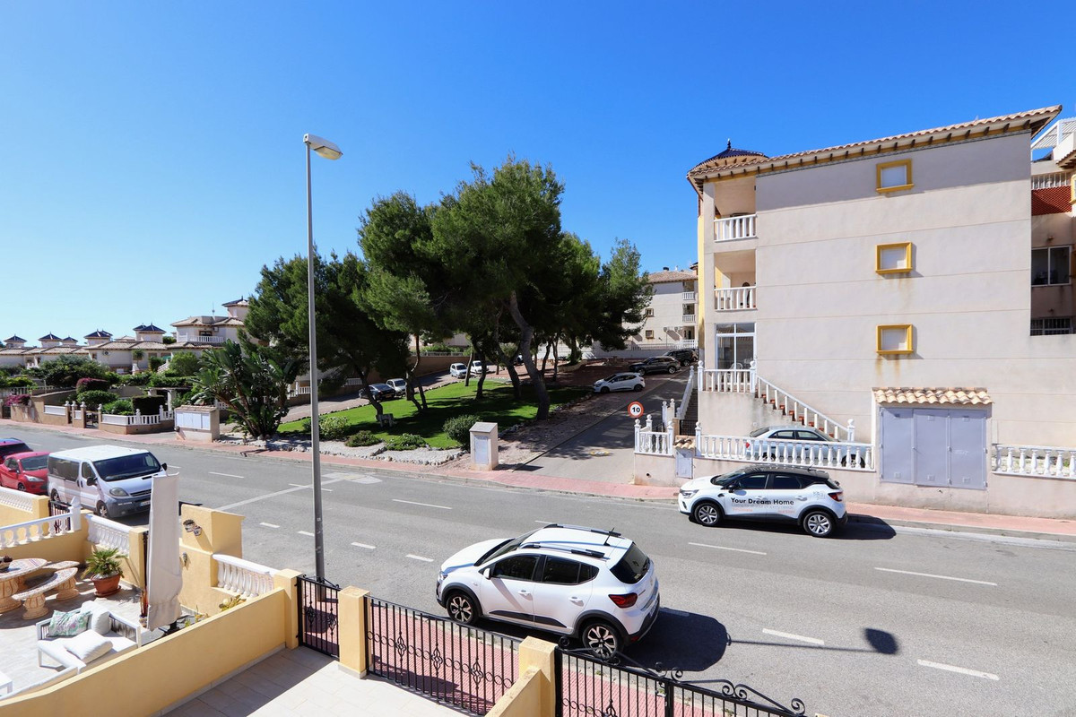 Se vende Adosada de 2 dormitorios en Costa Blanca, Alicante, España