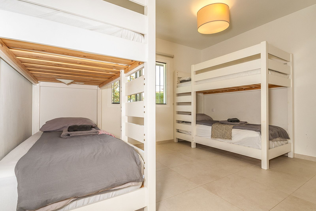 5 Bed Townhouse for sale in Elviria Costa Del Sol, Málaga, Spain