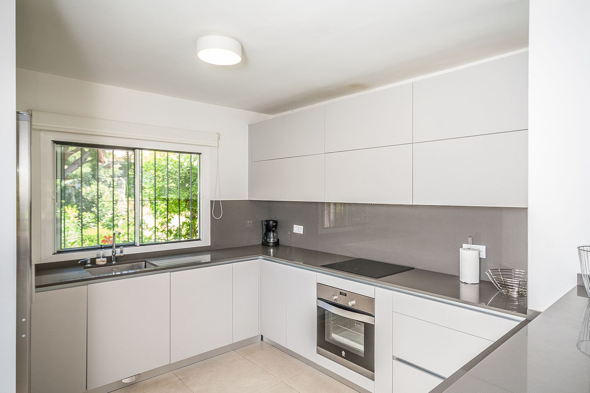 5 Bed Townhouse for sale in Elviria Costa Del Sol, Málaga, Spain