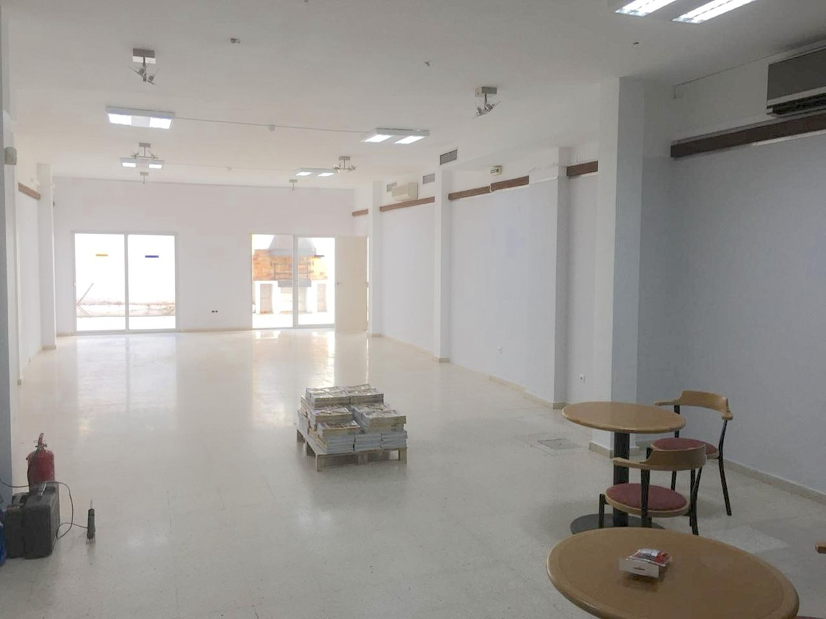 Commercial unit for sale in Fuengirola Costa Del Sol, Málaga, Spain