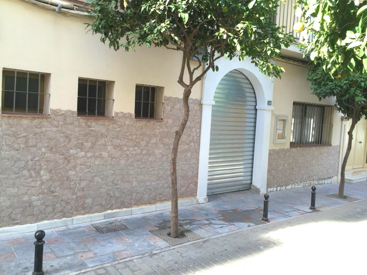 Commercial unit for sale in Fuengirola Costa Del Sol, Málaga, Spain