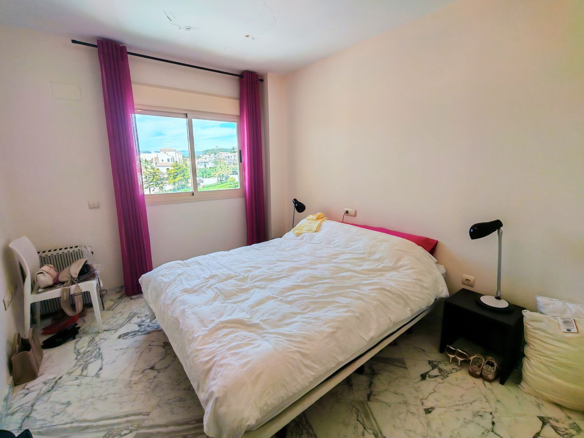 Se vende Apartamento Planta Media de 2 dormitorios en Costa Del Sol, Málaga, España