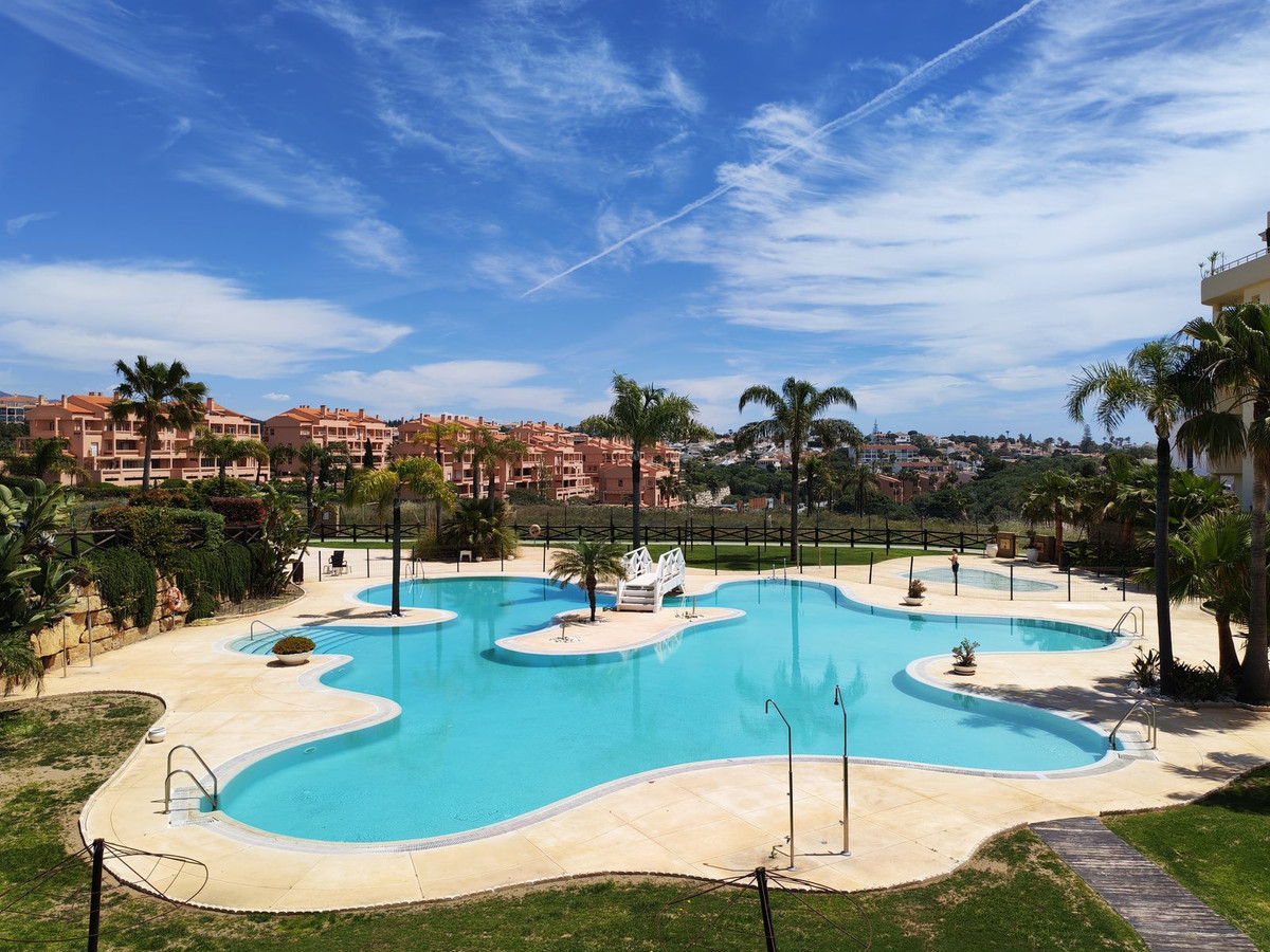 Se vende Apartamento Planta Media de 2 dormitorios en Costa Del Sol, Málaga, España