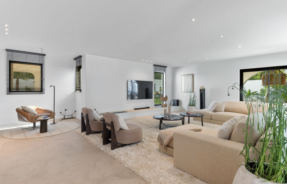 Se vende Villa - Chalet de 5 dormitorios en Costa Del Sol, Málaga, España