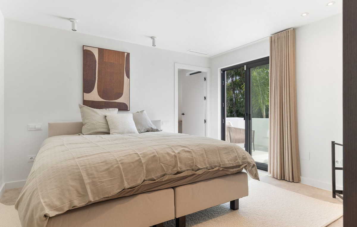 Se vende Villa - Chalet de 5 dormitorios en Costa Del Sol, Málaga, España