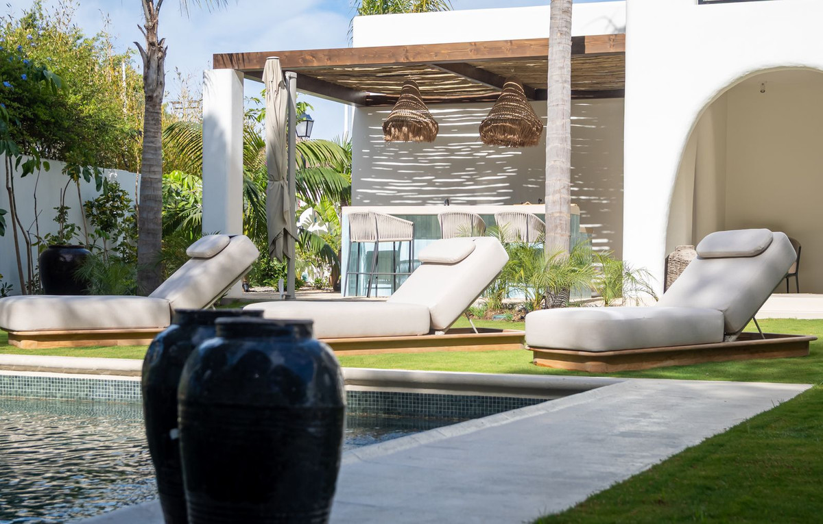 Se vende Villa - Chalet de 5 dormitorios en Costa Del Sol, Málaga, España