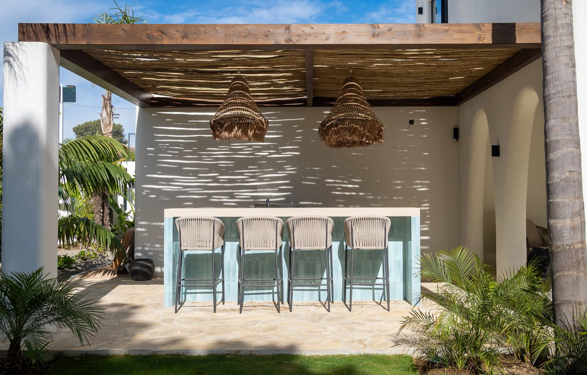 Se vende Villa - Chalet de 5 dormitorios en Costa Del Sol, Málaga, España